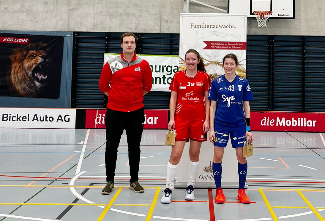 Bestplayerinnen Annina Stoll (UH Red Lions Frauenfeld) und Salome Müller (Zug United).